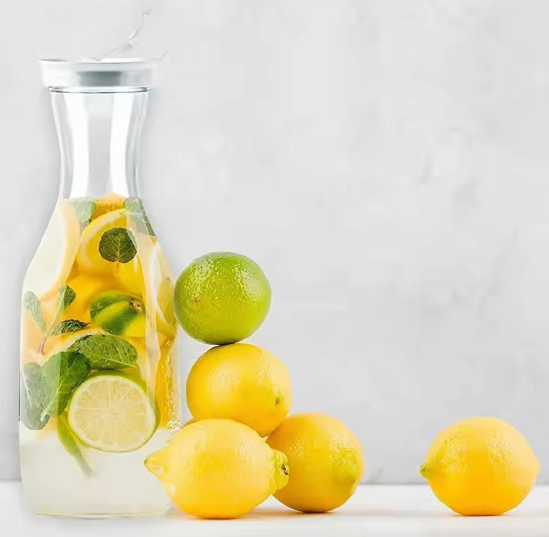 Transparent Water Bottle With Flip Lid, Airtight Juice Bottle, Round Clear Plastic Water Bottle Transparent Water Bottle With Flip Lid, Airtight Juice Bottle, Round Clear Plastic Water Bottle